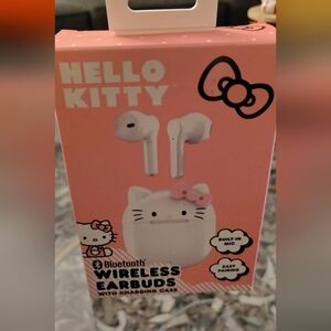 Hello Kitty Earphones